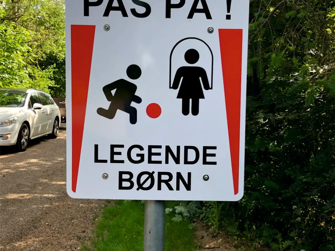 Billede 3 - Skilt Pas på Legende børn