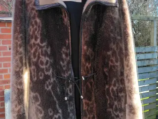 Sælskindsjakke med smarte detaljer