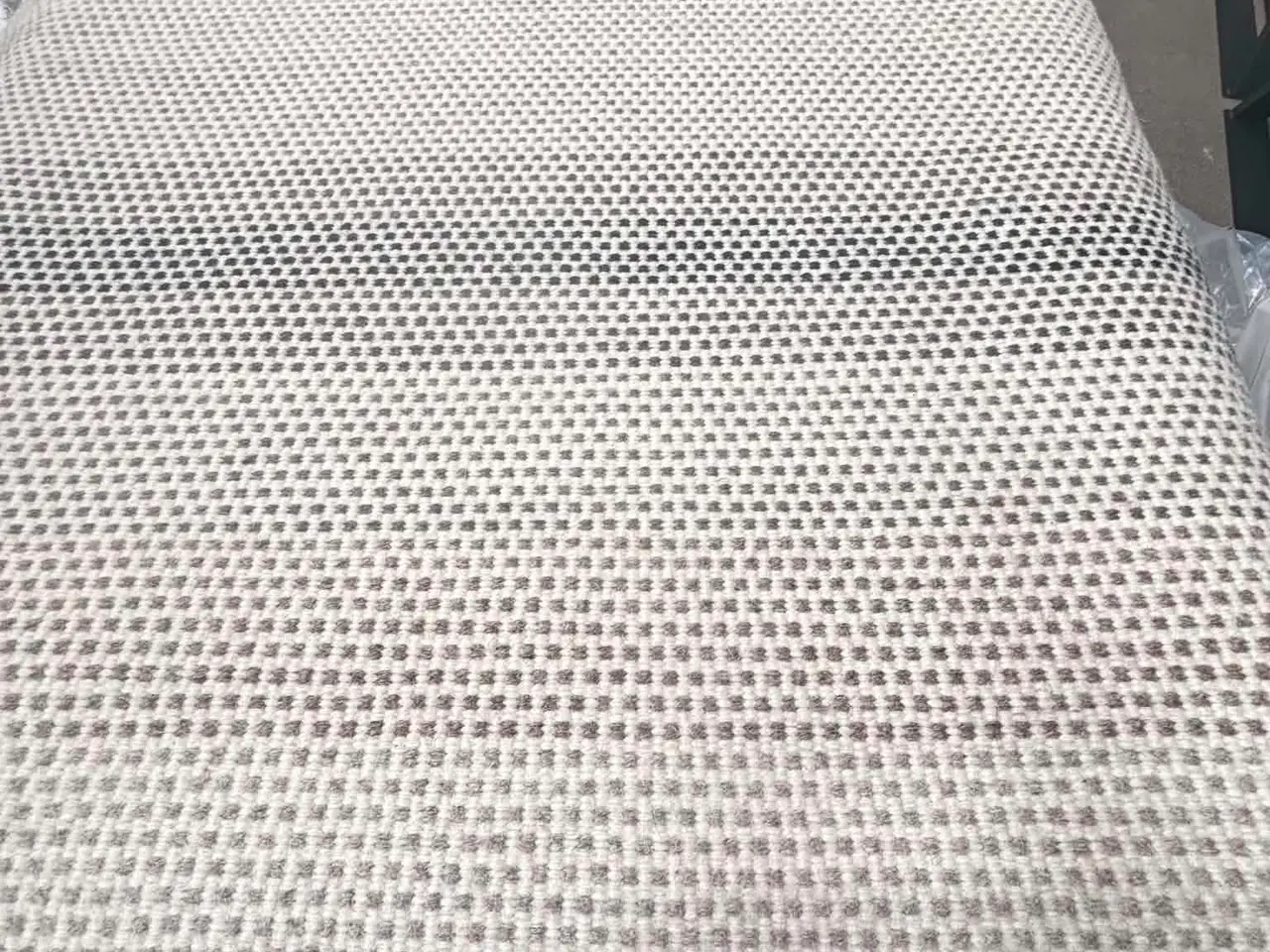 Billede 1 - Indbo Vancouver – Håndvævet uldtæppe 140 × 200 cm