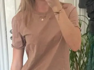 T-shirt brun str s, Pieces