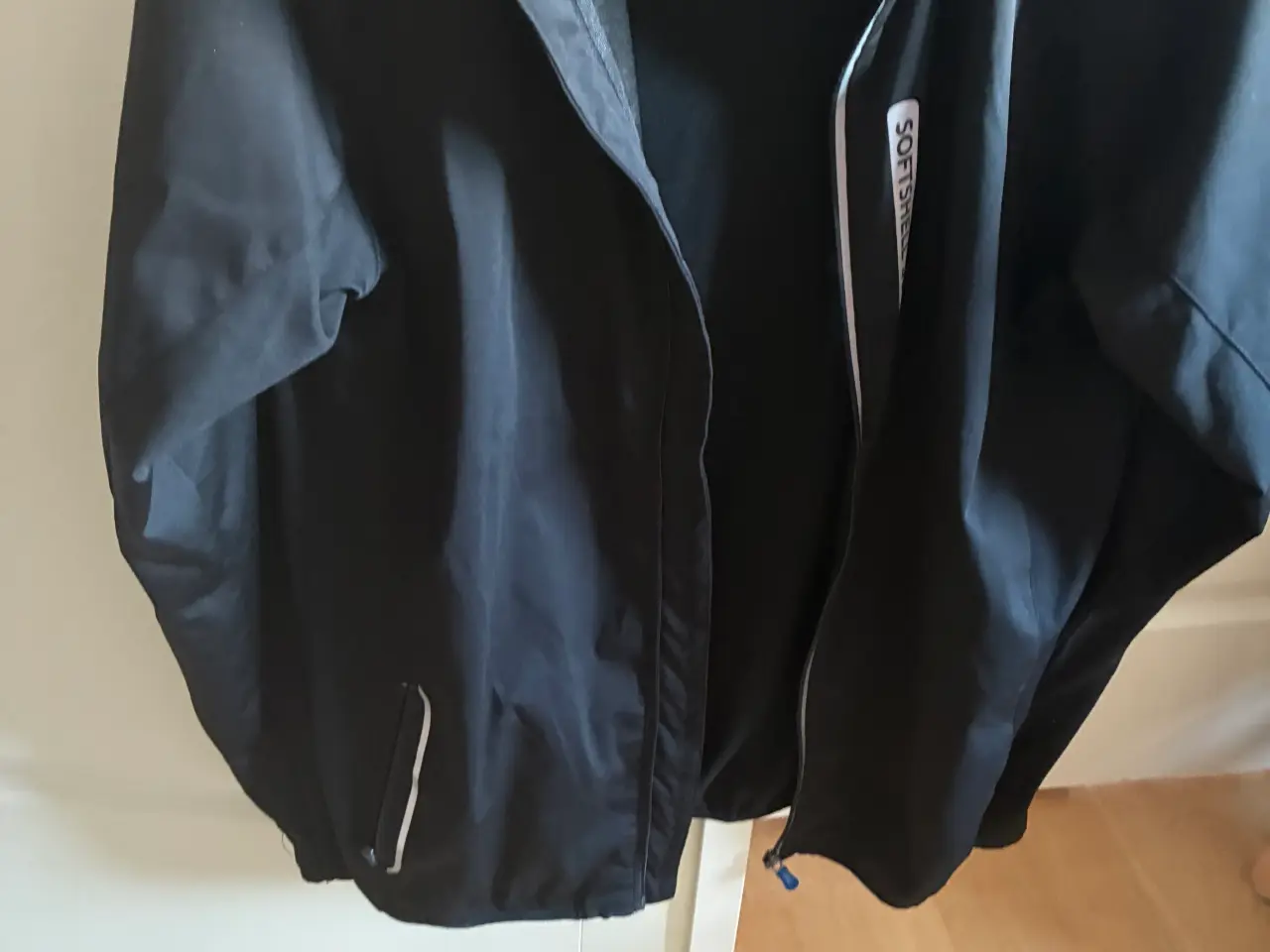 Billede 3 - Ny løbe jakke medium