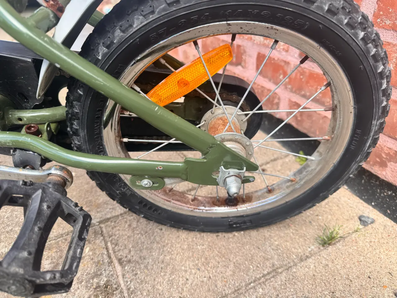 Billede 4 - STOY Cykel og cykelhjelm 
