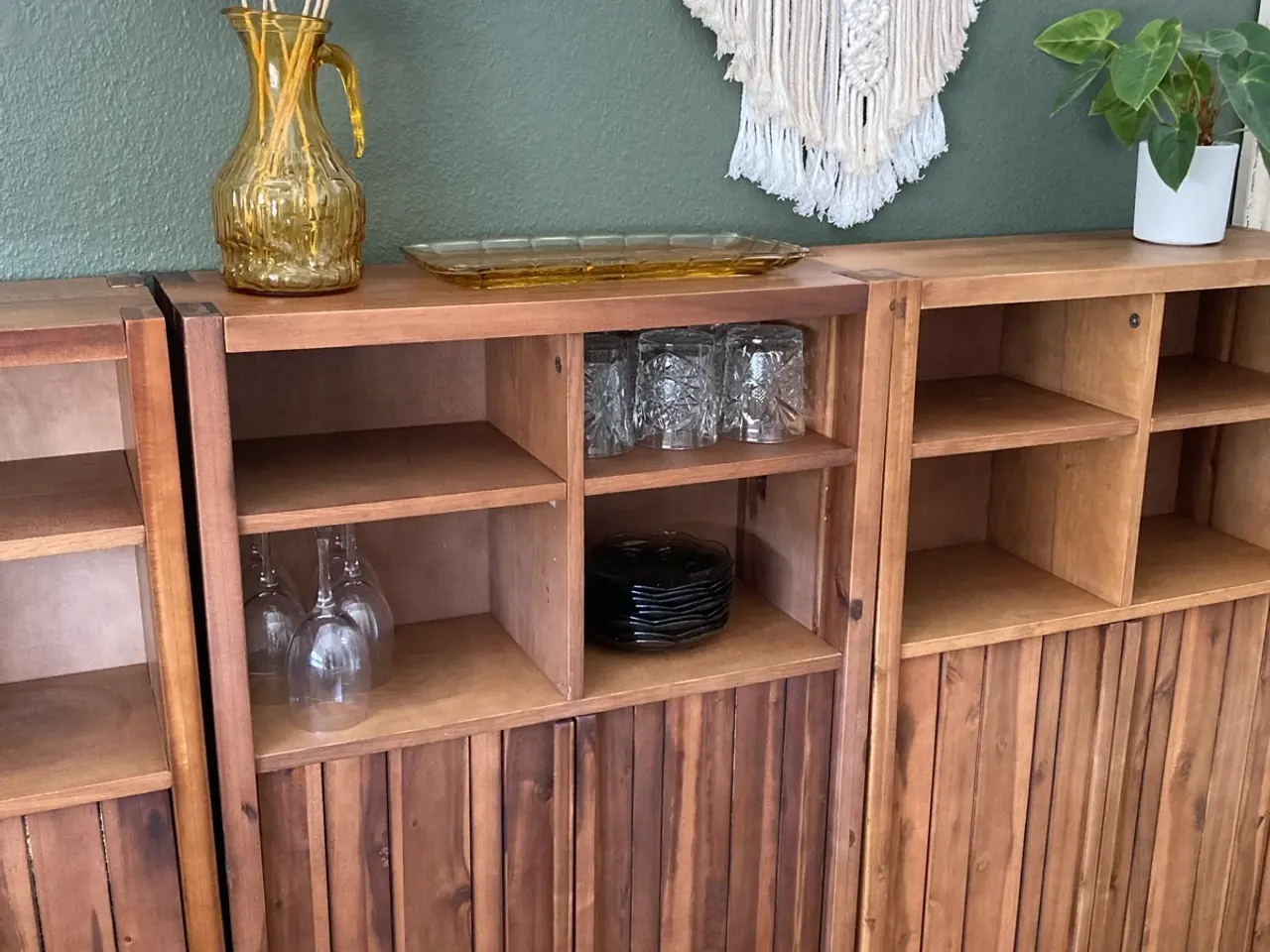Billede 2 - 3 flotte skabe i massivt træ – retro / mid-century