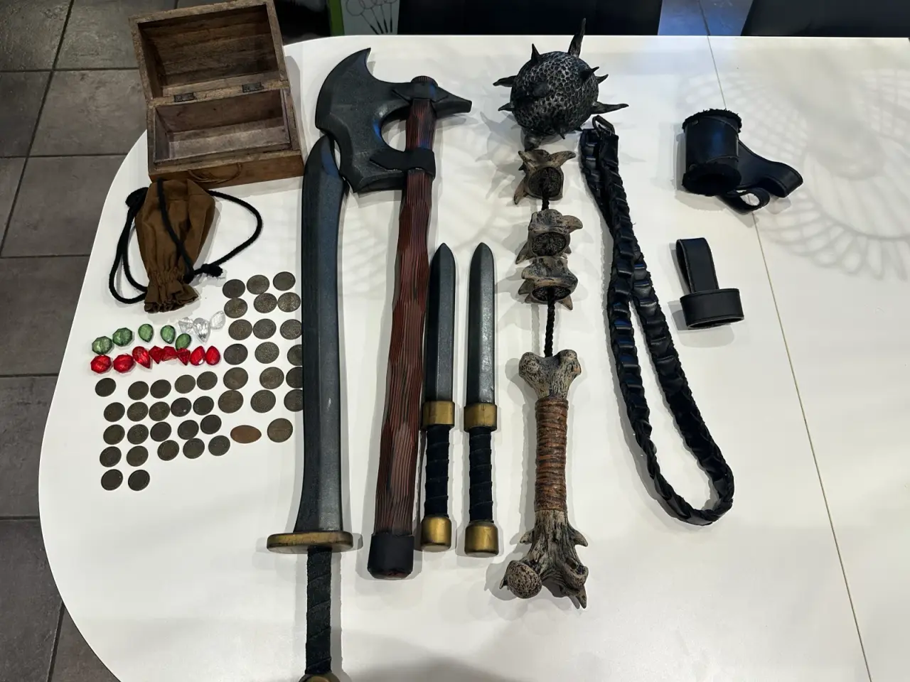 Billede 2 - rollespilsudstyr sælges – 650 kr.