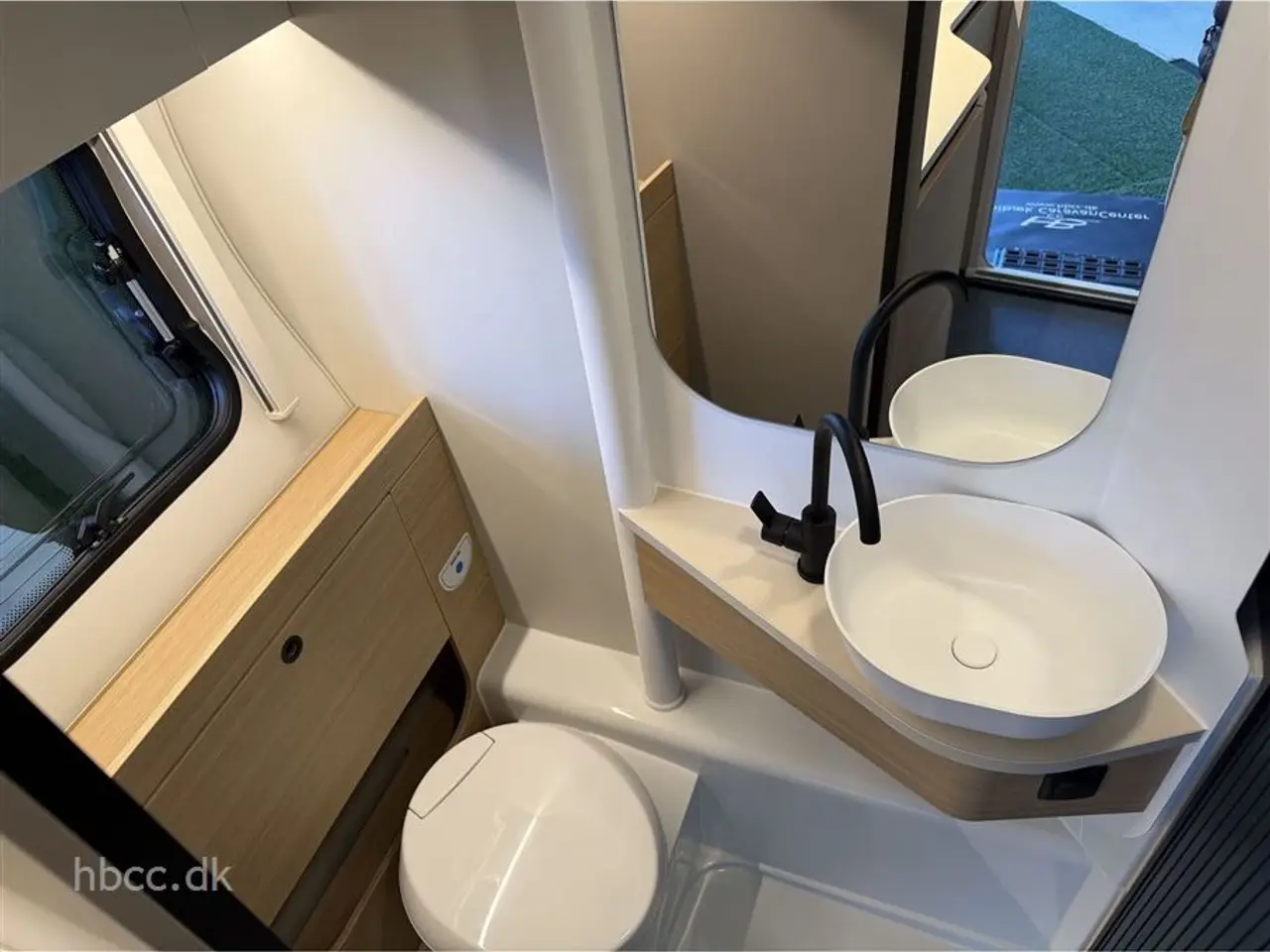 Billede 15 - 2026 - Adria Action 391 LH Classic Adria Action 391 LH Classic – Kompakt designvogn med komfort i fokus
