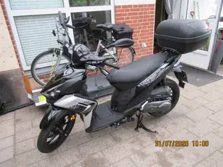 MC Scooter Kymco 125