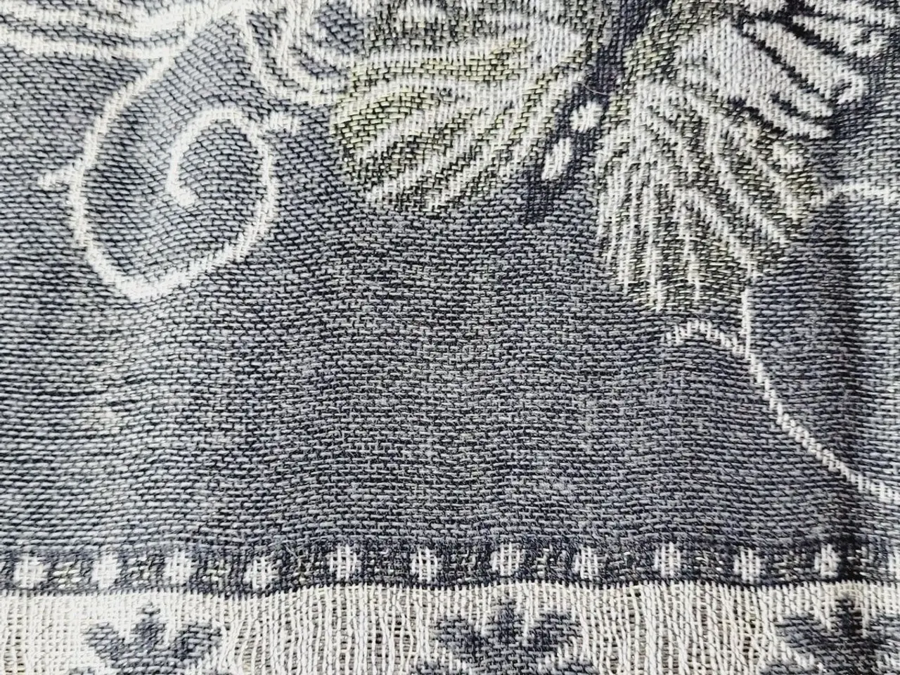 Billede 3 - ⭐️- Elegant og Blødt Pashmina Tørklæde - UBRUGT