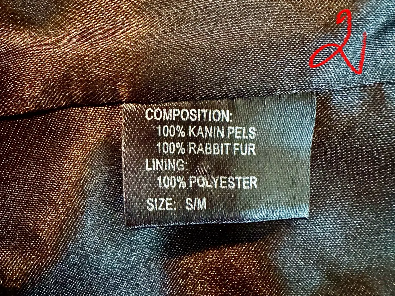Billede 3 - Fin sort vest af kaninpels sælges. Læs beskrivelse