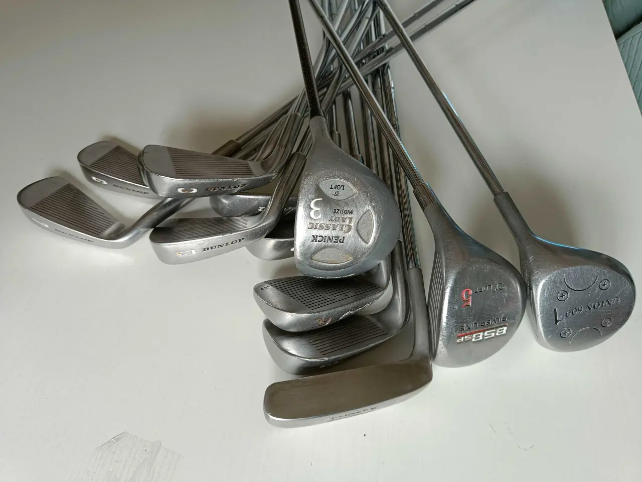 Billede 6 - Dunlop golfkøller sæt med standbag og stålskafter.