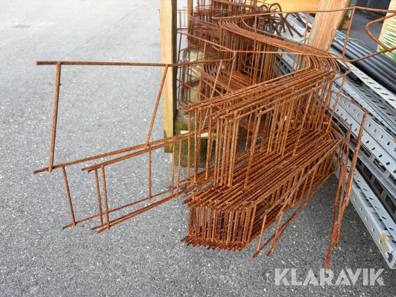 Billede 11 - Lot - Forskallingselementer, armering og slanger til støbning - 1 palle