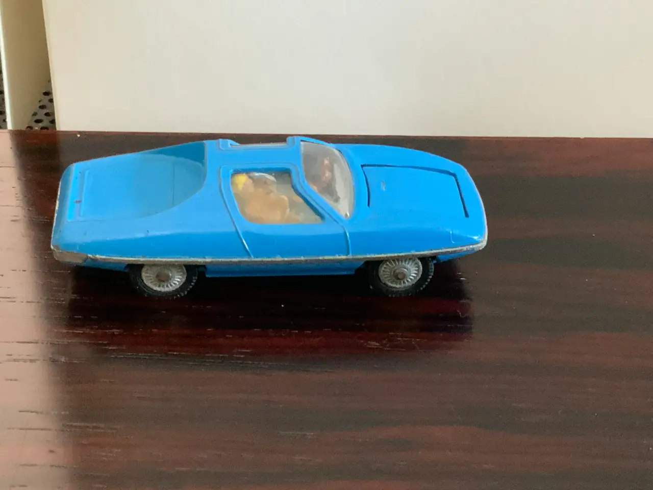 Billede 3 - Husky “ The Man From Uncle Pirahna Spy Car”