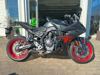 Suzuki GSX-8R