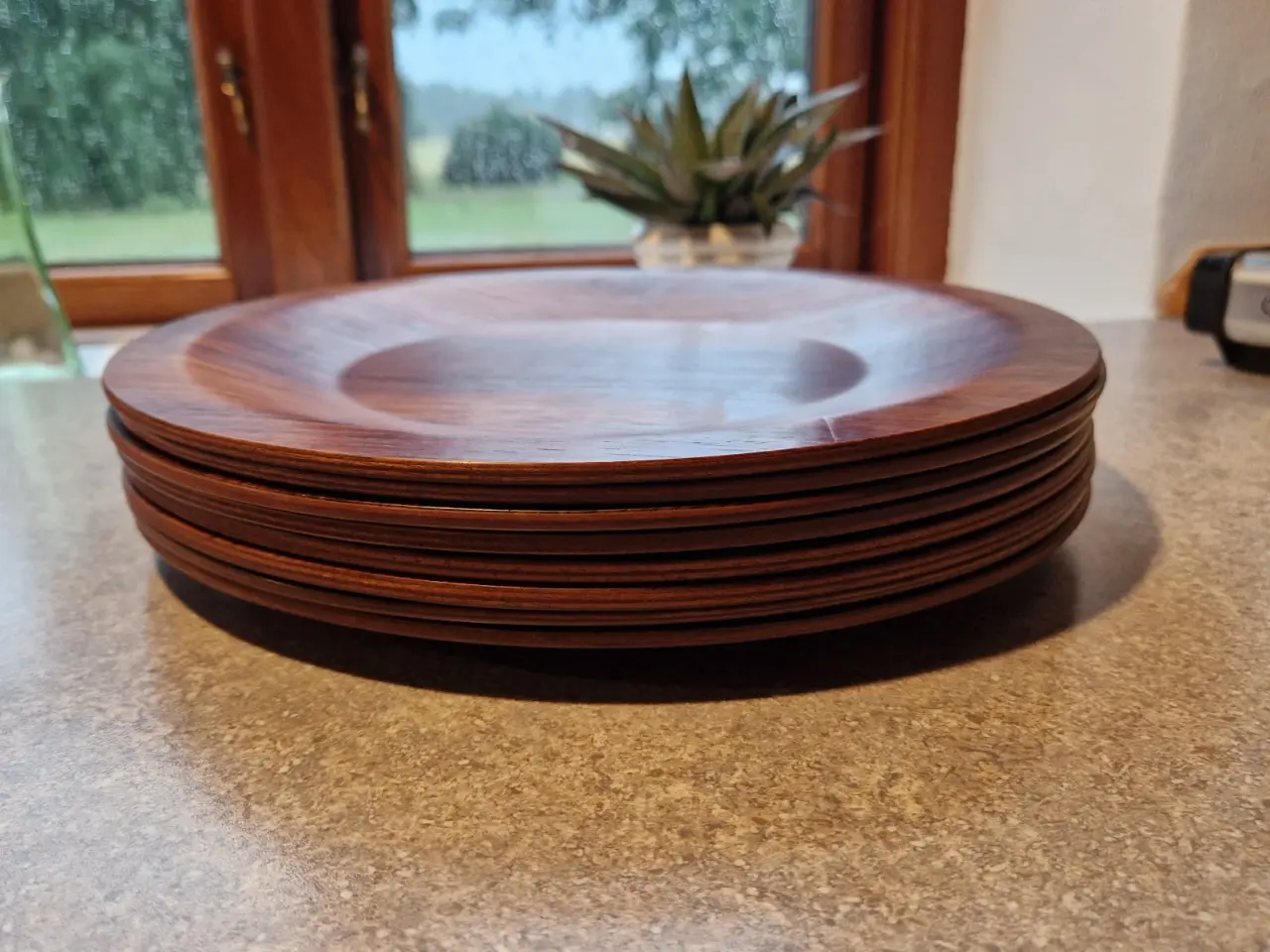 Billede 2 - Pallisander dækketallerkener 27 cm
