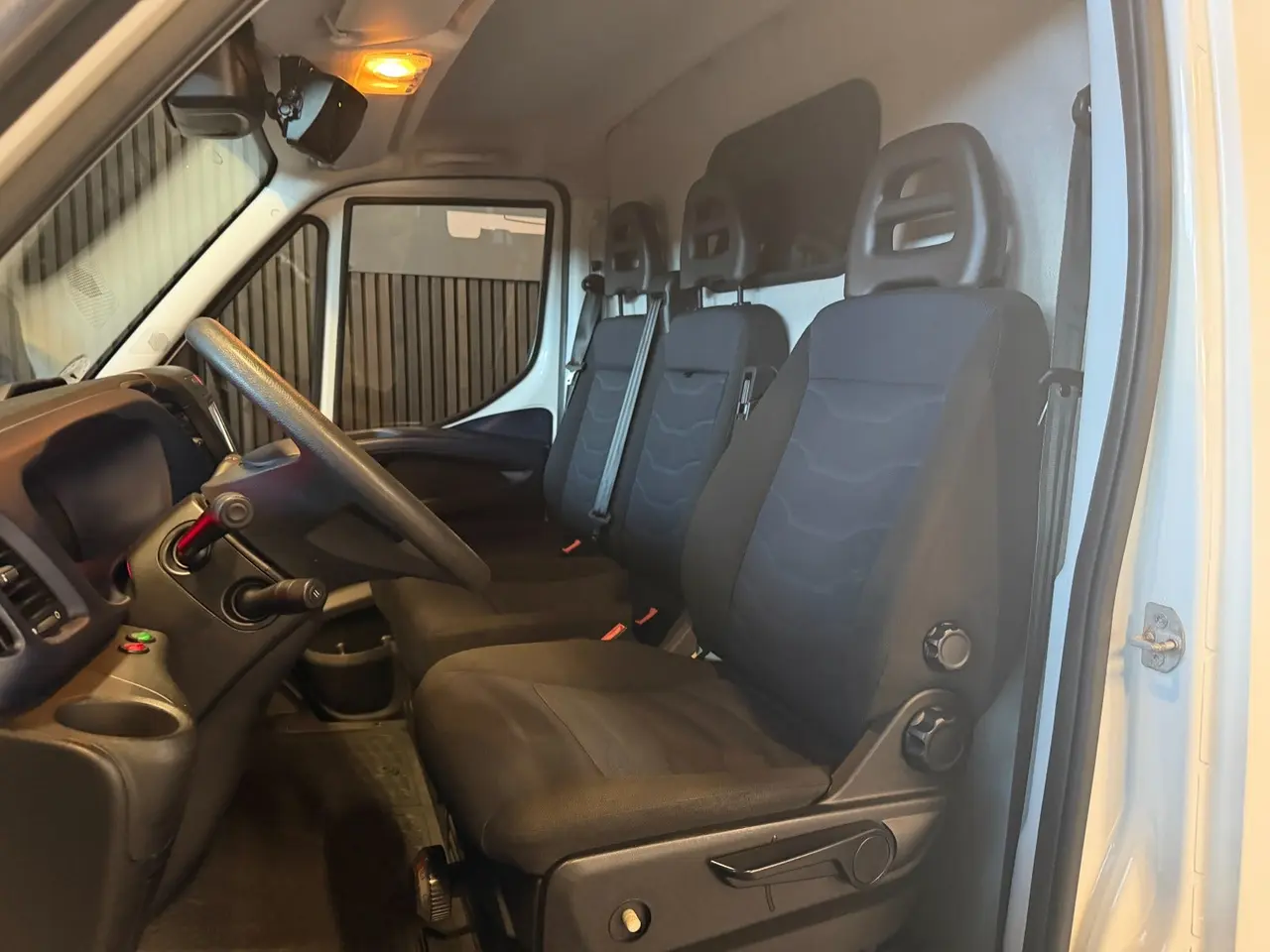 Billede 7 - Iveco Daily 2,3 35C14 13,4m³ Van AG8