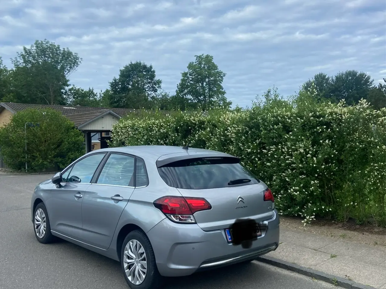 Billede 3 - Flot bil - økonomisk- lav km