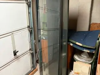 vitrineskab glasskab