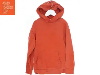 Rød hættetrøje fra H&M (str. 134)