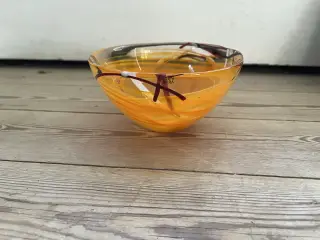 Orange/gul Kosta Boda glasskål