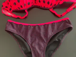 Smuk bikini fra power flower