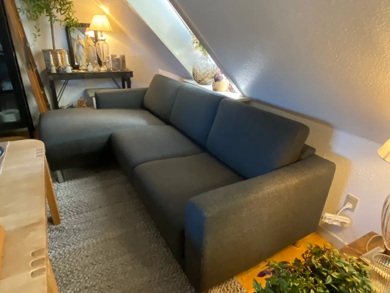 Billede 2 - Flot koksgrå sofa sælges