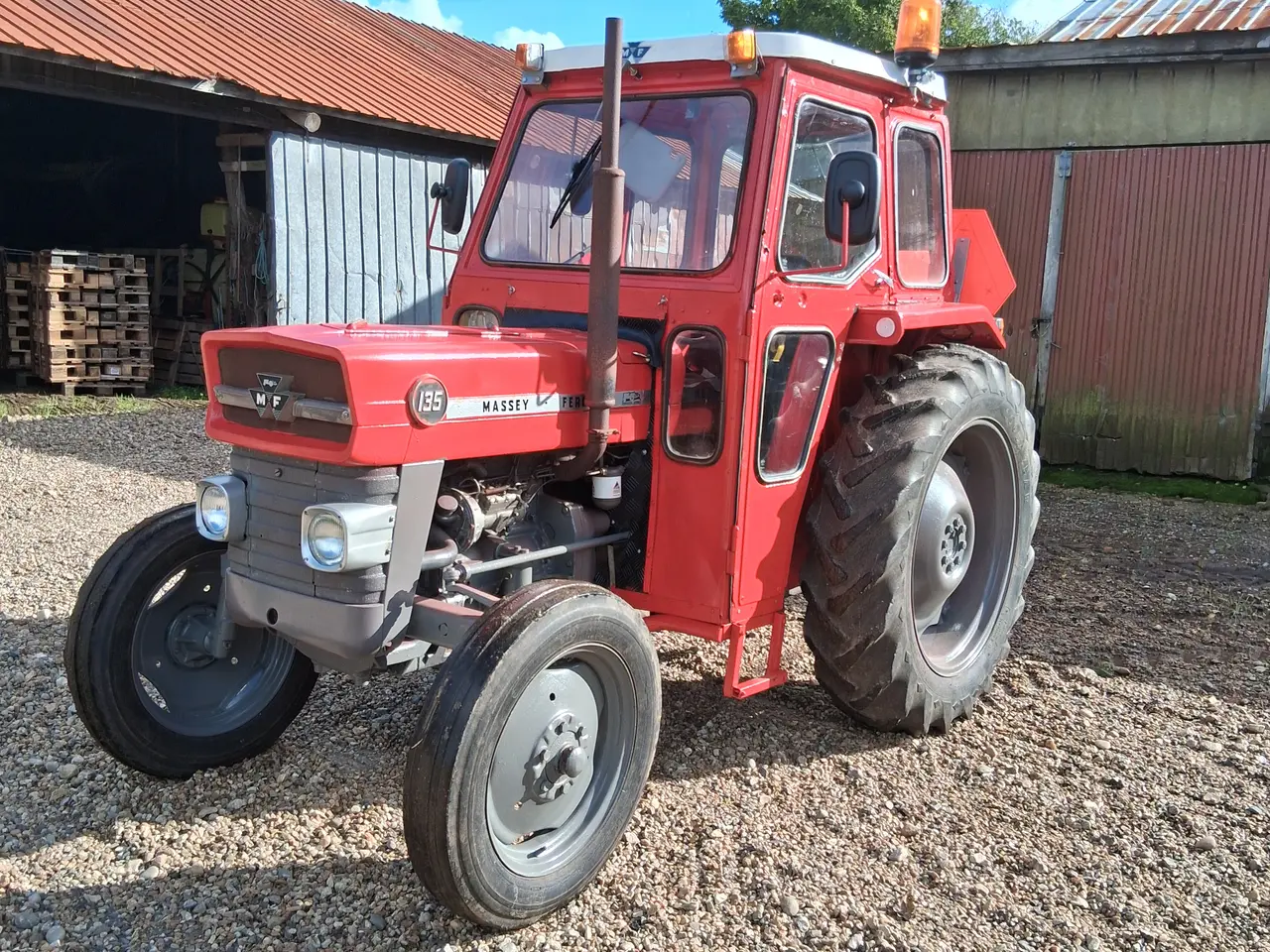 Billede 1 - Nyistandsat Massey Ferguson