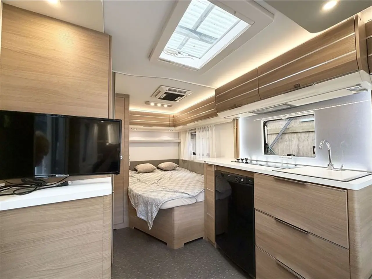Billede 9 - 2020 - Adria Adora 472 UP   Fransk seng-Alde-Gulvtemp.-Mover-Fast markise