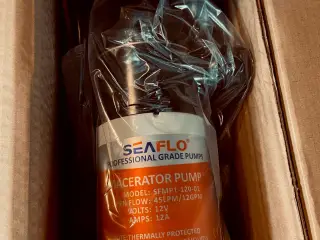 Mercratorpumpe toilet tank
