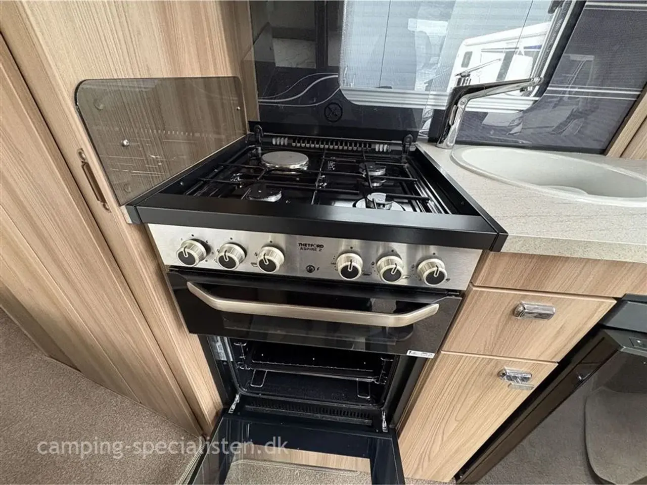 Billede 7 - 2018 - Sprite Cruzer 495 SR   Meget fin og velholdt Sprite Cruzer 495 2018 - Se den nu hos Camping-Specialisten.dk