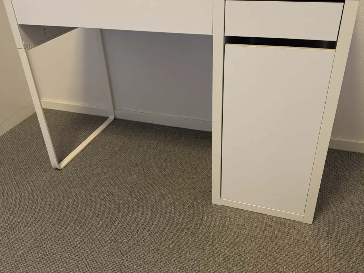 Billede 2 - Skrivebord