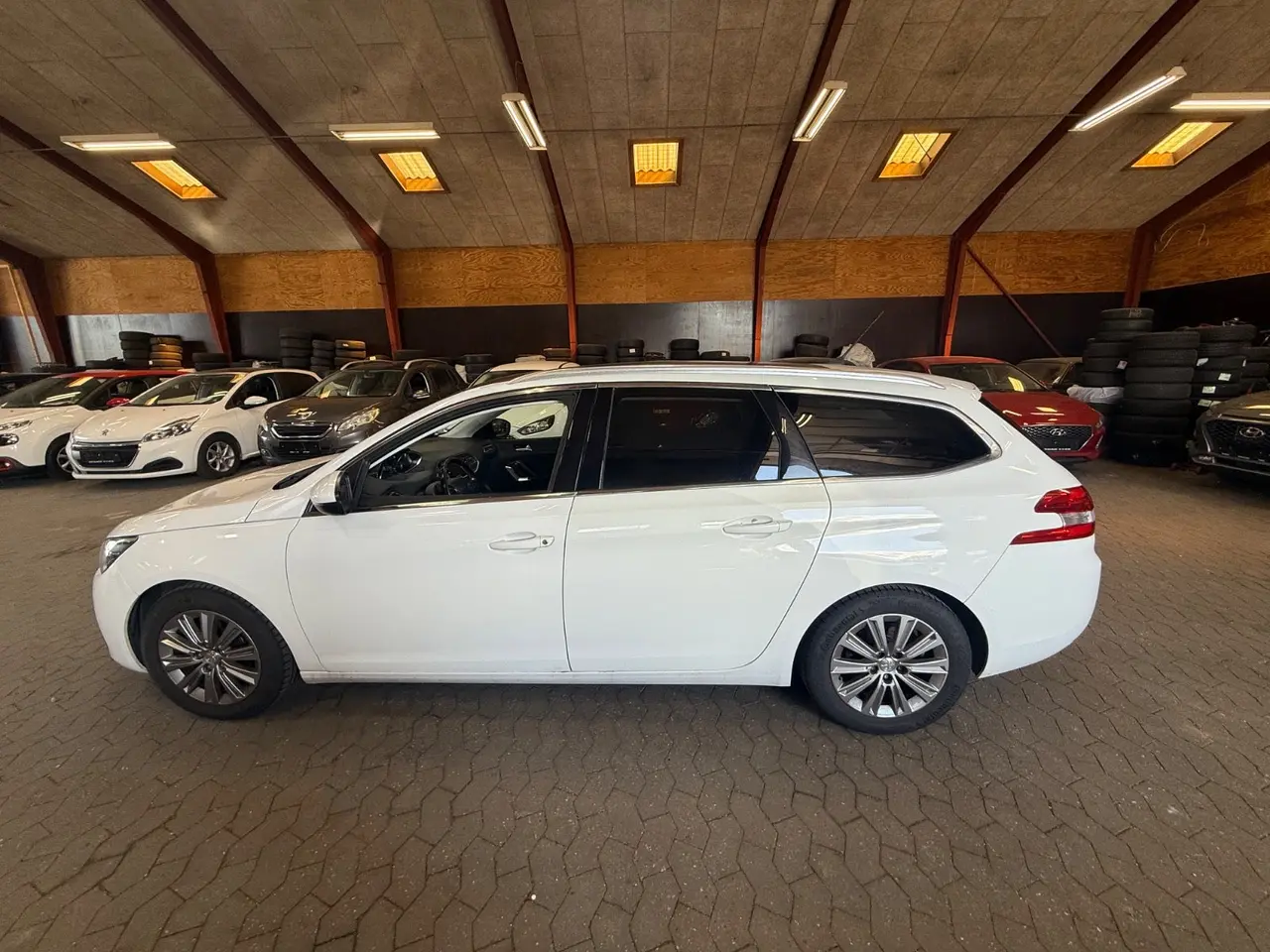 Billede 8 - Peugeot 308 1,6 BlueHDi 120 Allure Sky SW