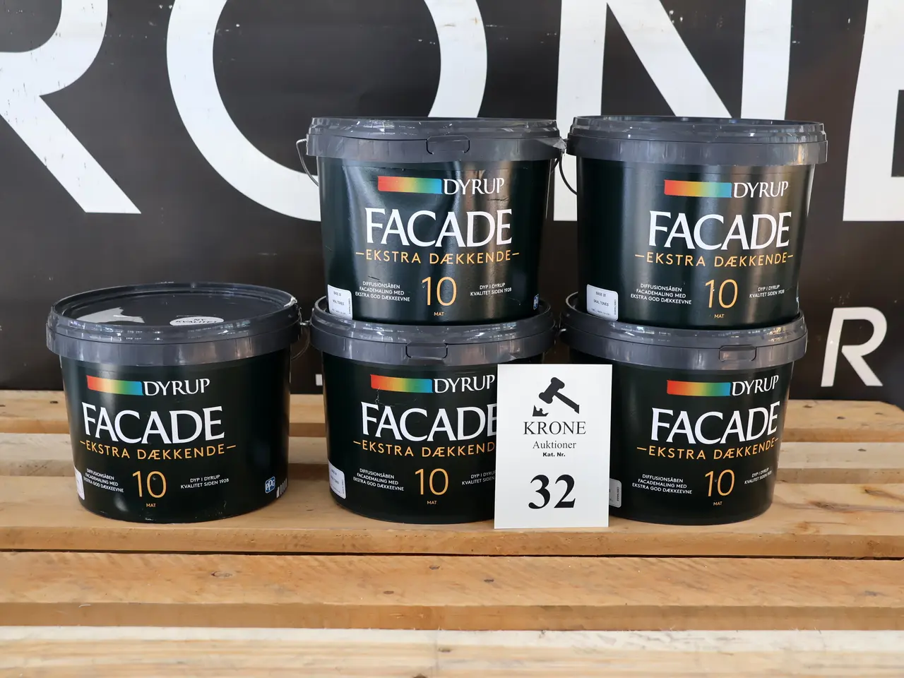 Billede 1 - 6 Stk Dyrup facade ekstra dækkende a 4,5L. 10mat