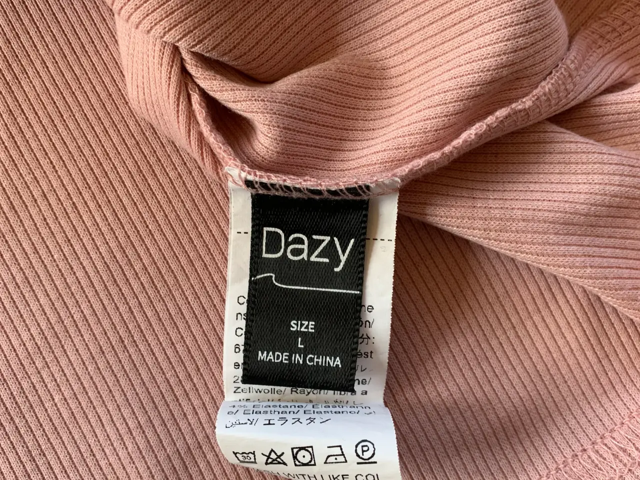 Billede 4 - Dazy t-shirt str.L