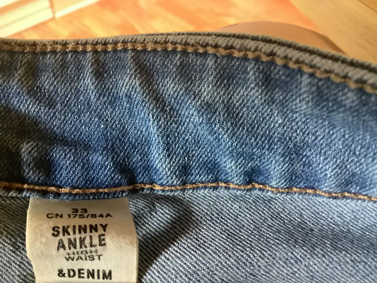 Billede 1 - Helt som nye & Denim cowboybukser str. 33 (40)