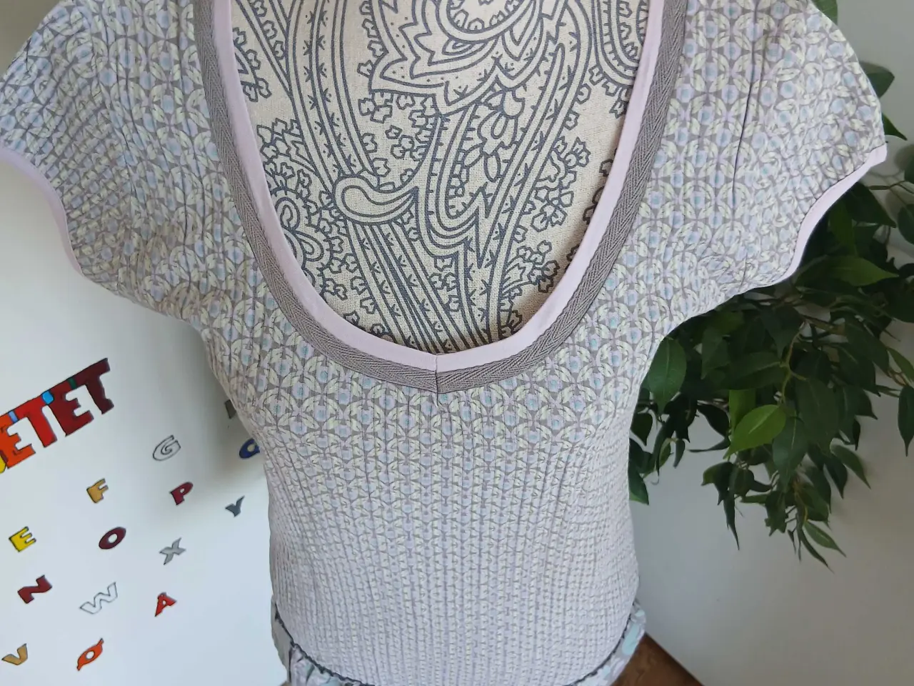 Billede 2 - Top. Cream. Large/40