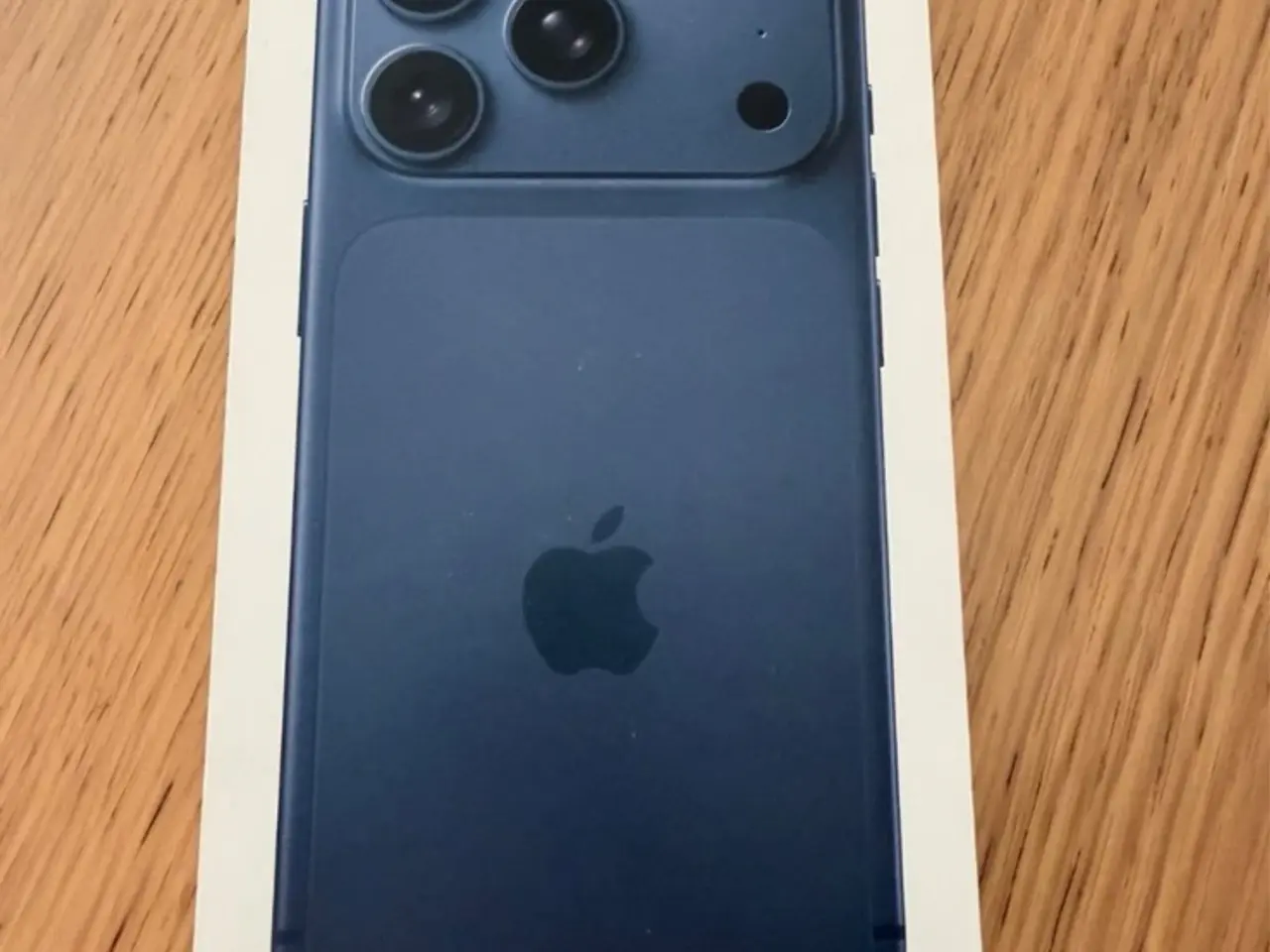 Billede 5 - iPhone 17 pro 256gb deep blue