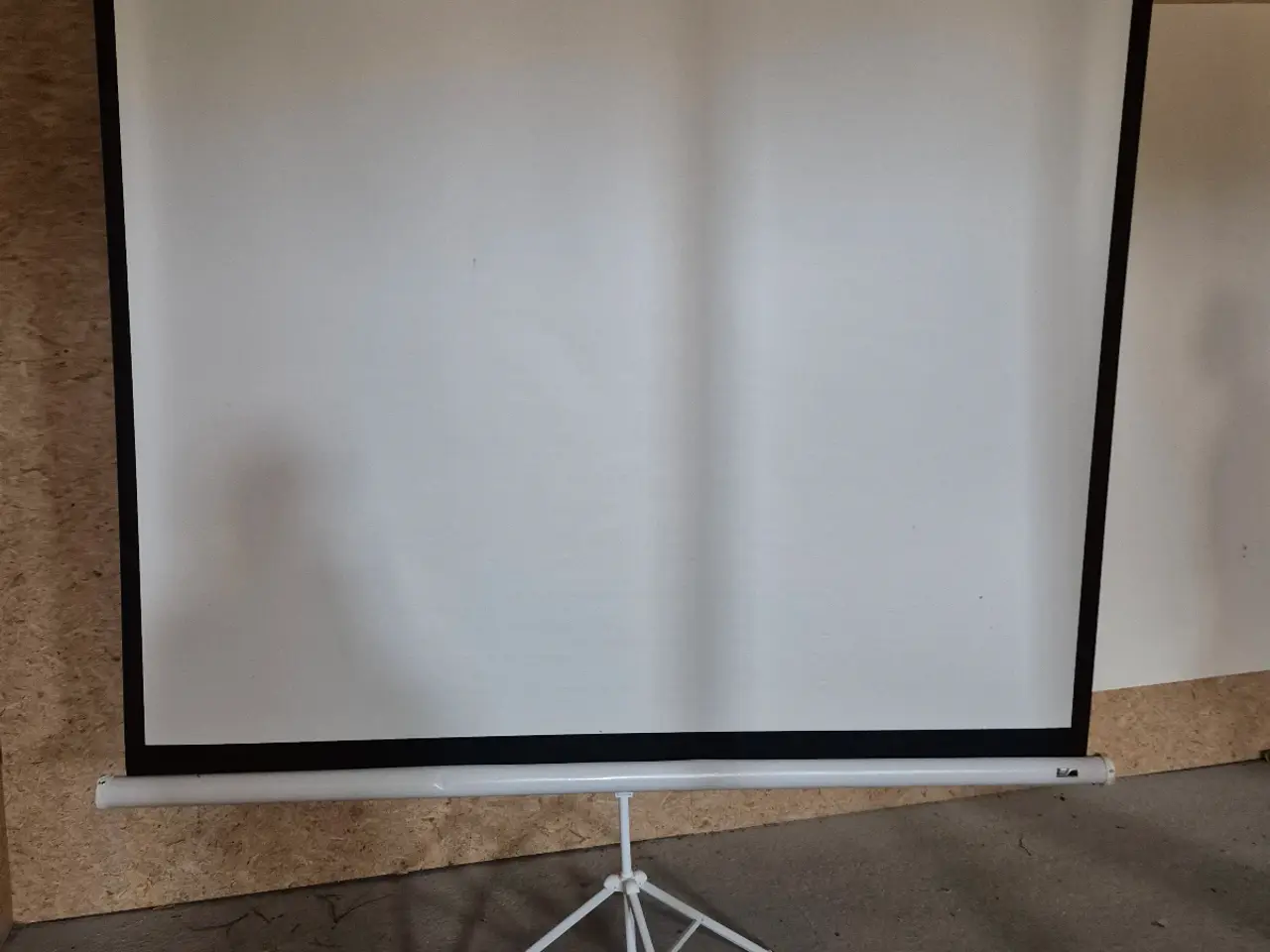 Billede 2 - Elite Tripod projektionsskærm