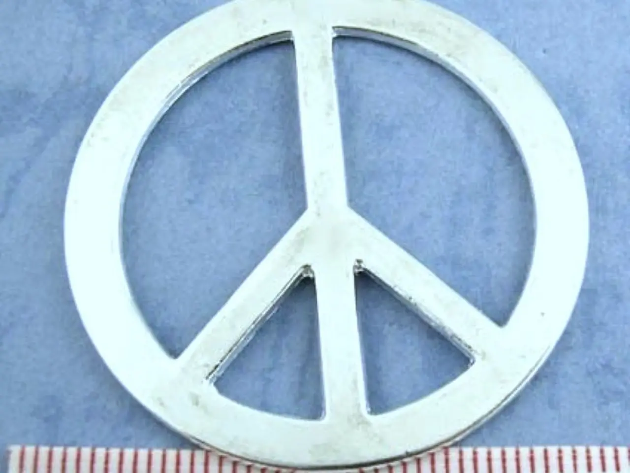 Billede 2 - Peace . Fred . Charms i guld- eller sølv-farve