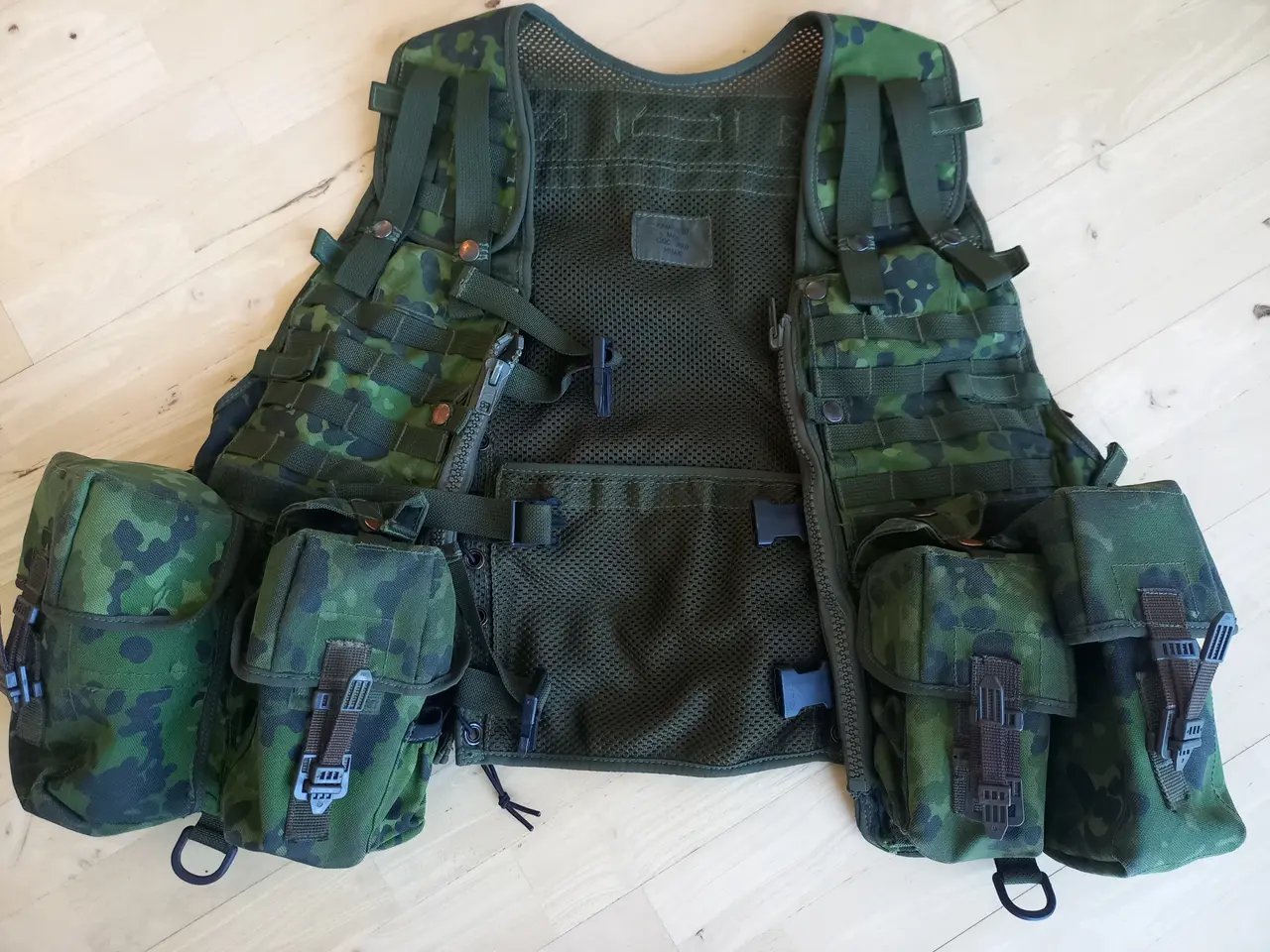 Billede 1 - Kampvest M/05 - M/84 – one size - brugt, pæn 