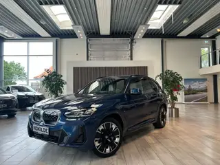 BMW iX3  Charged Plus M-Sport