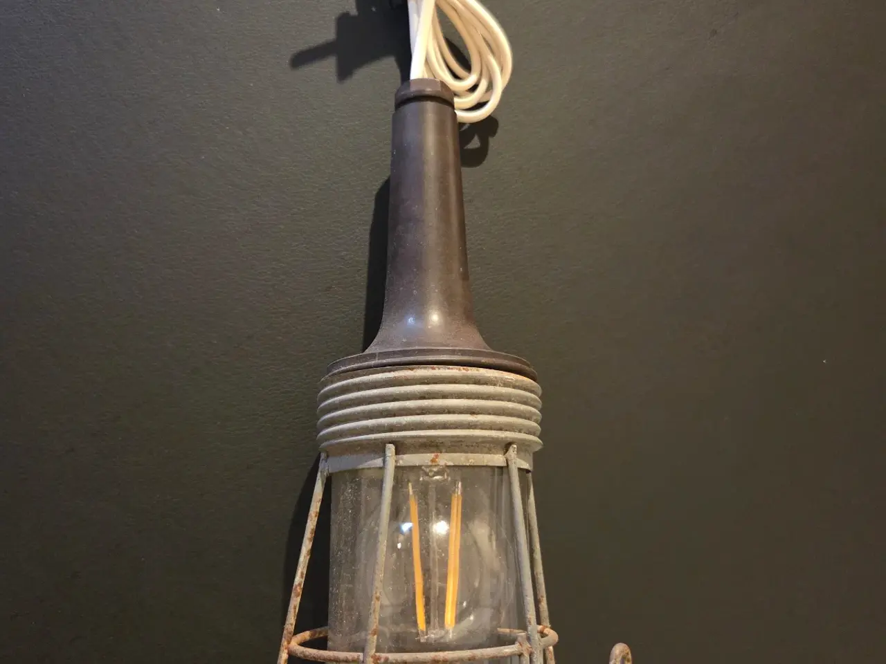 Billede 2 - Gl.arbejds lampe 
