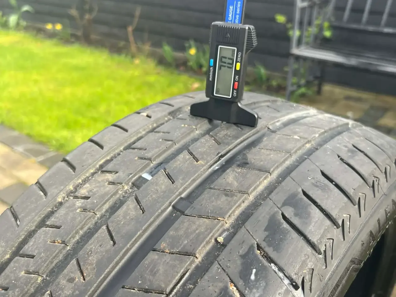 Billede 2 - 2stk Bridgestone alenza 001 245/40 r21 sommerdæk