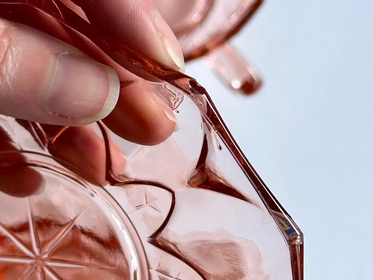 Billede 9 - Kopper m underkopper, rosa glas, 4 sæt samlet