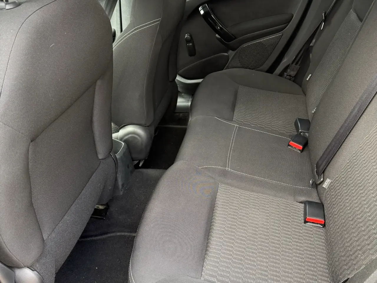 Billede 7 - Peugeot 208 1,6 hdi 100hk 33,3km/