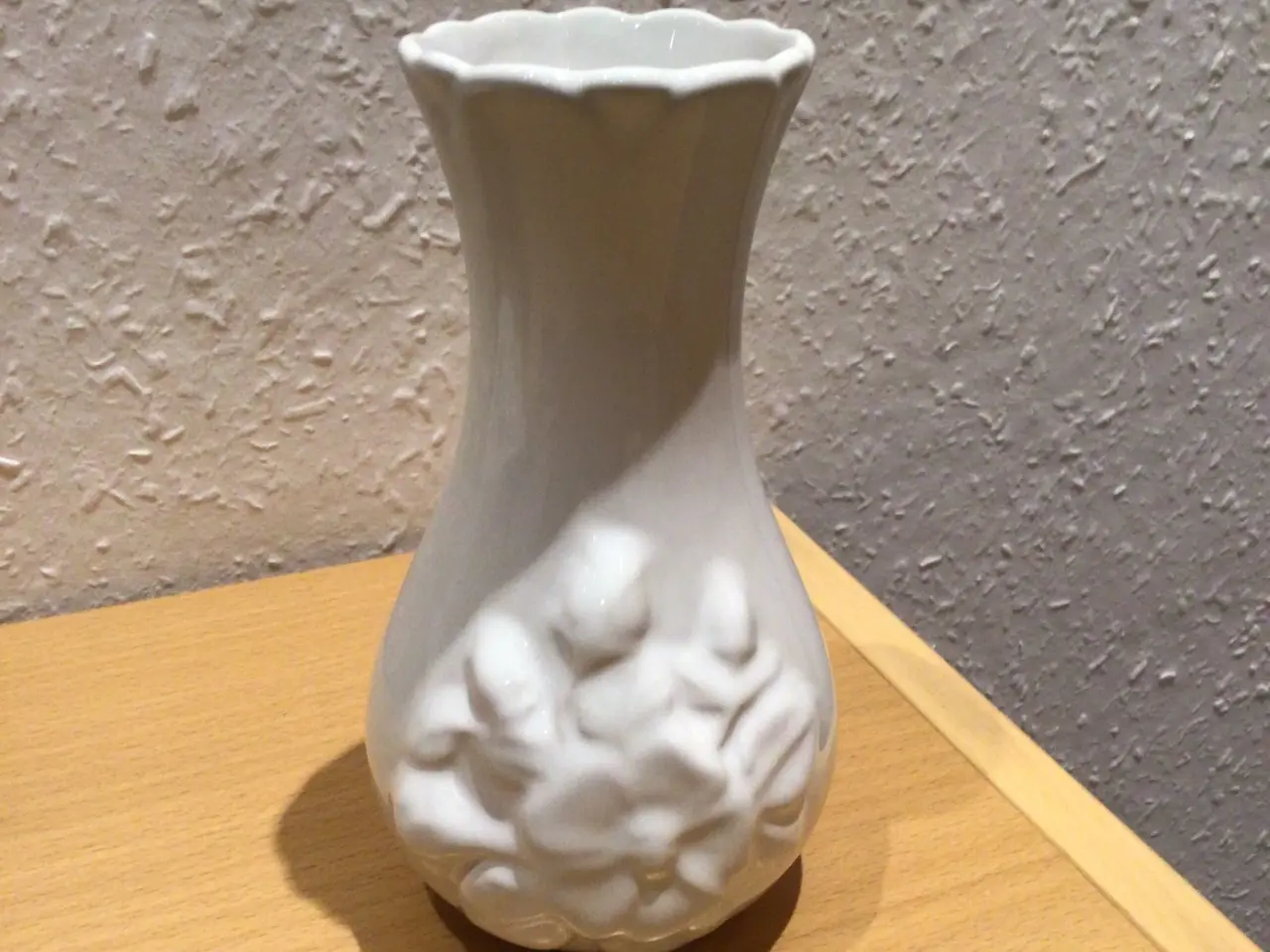 Billede 1 - Hvid keramikvase. Loucarte
