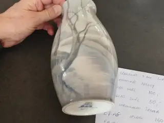 B&G vase