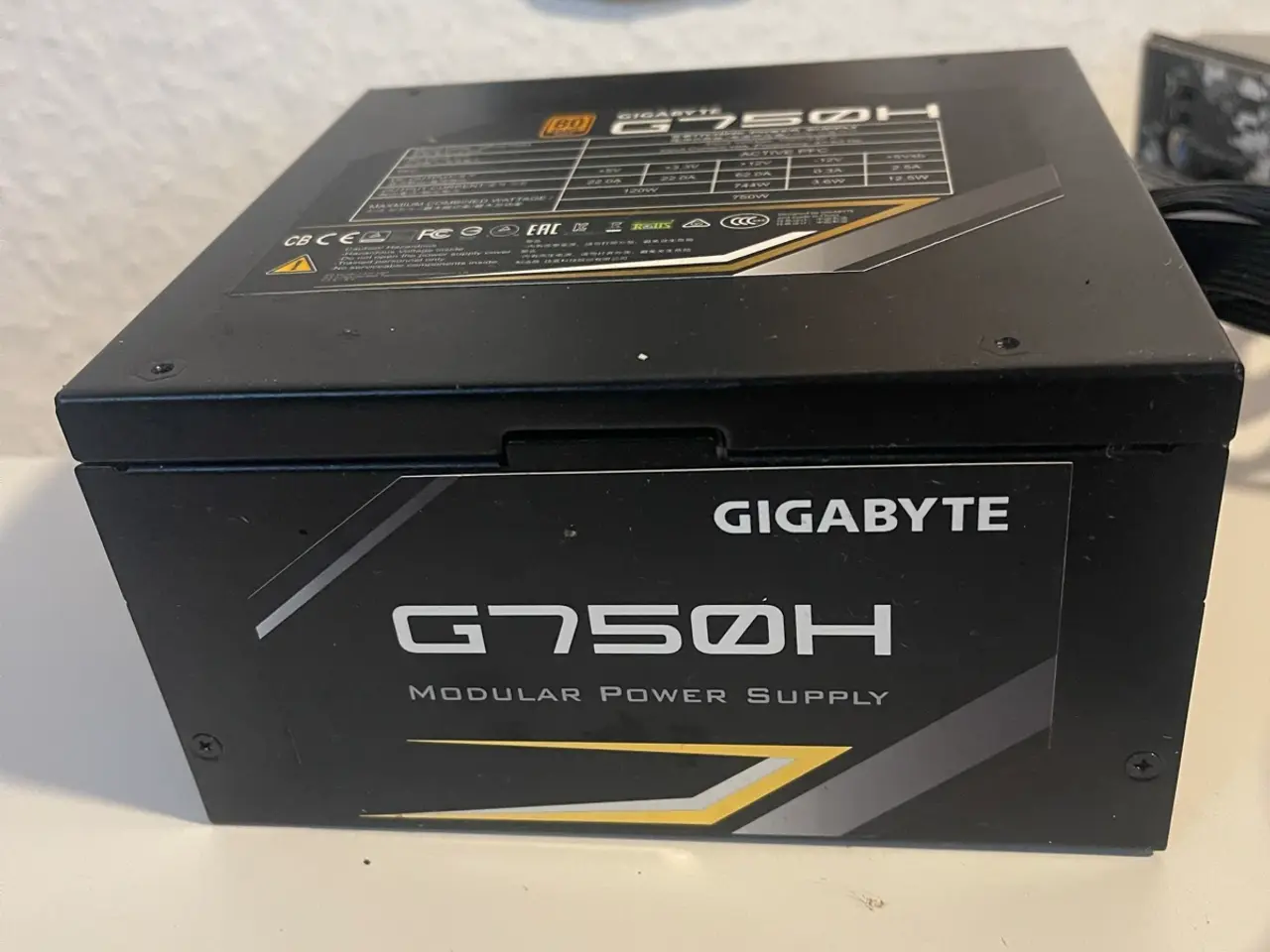 Billede 3 - Gigabyte G750H 750w