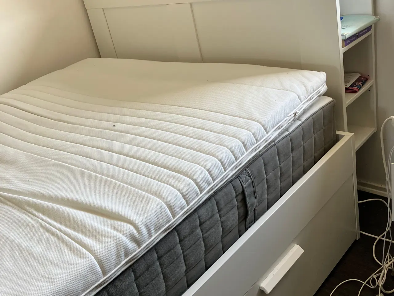 Billede 1 - Ikea seng 140x200 cm 