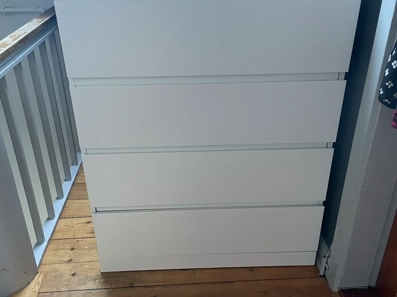 Billede 1 - Kommode fra ikea med 4 skuffer
