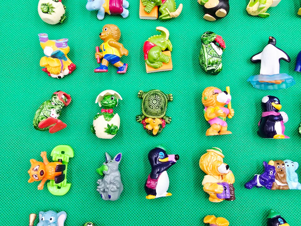 Billede 4 - 50 Stk. Kinder figurer