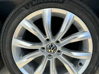 VW fælge med Michelin sommerdæk
